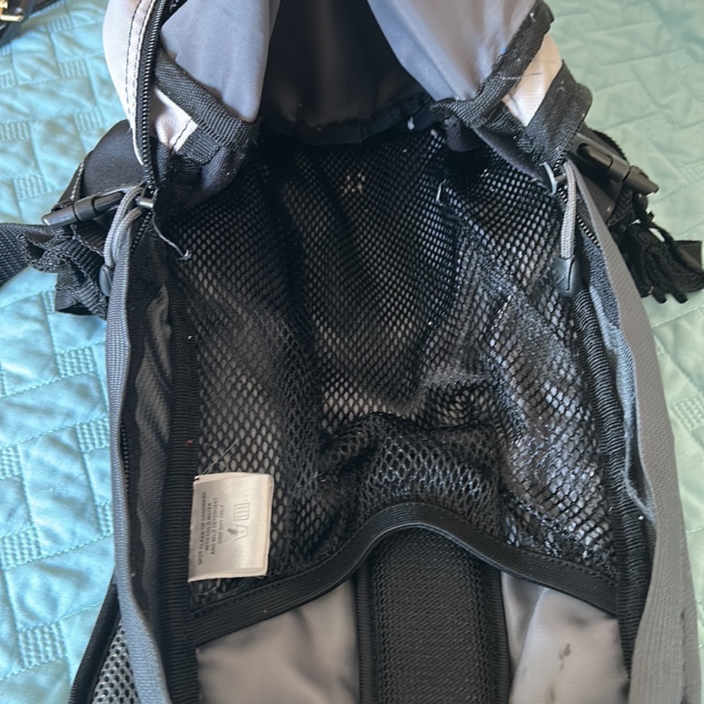 Hiking backpack - Picture 9 of 16